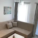 Yjeza דירה *
