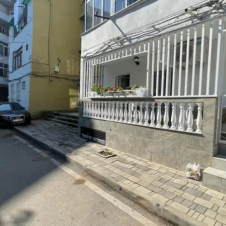 Yjeza Apartment *