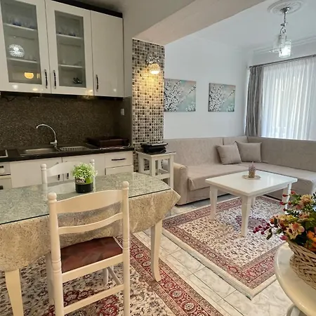 Yjeza Apartment