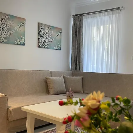 Apartament Yjeza