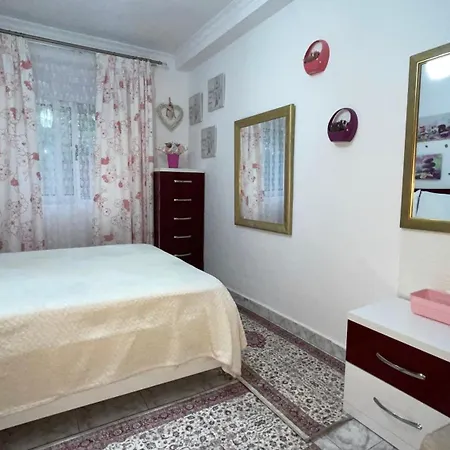 Apartament Yjeza Pogradec