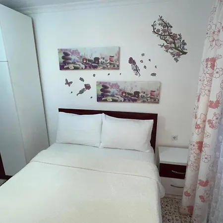 Apartment Yjeza *