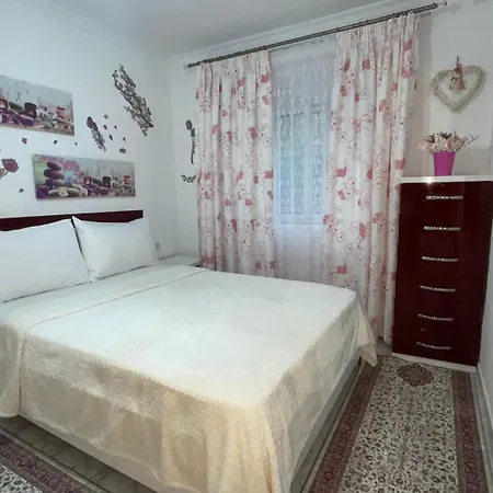 Apartment Yjeza