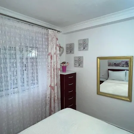 Yjeza Apartment